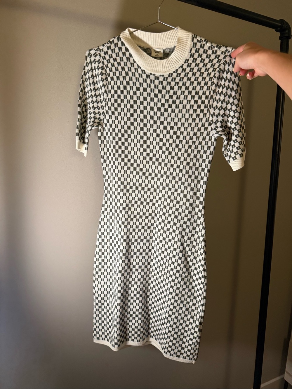 Abercrombie & Fitch Green and White Check Sweater Midi Dress